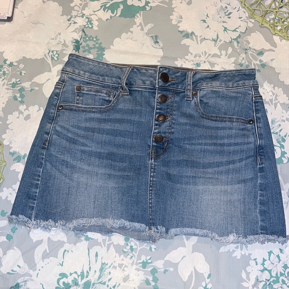 American Eagle Super Stretch X Distress Button Fly Mini Denim Skirt Womens Sz 8